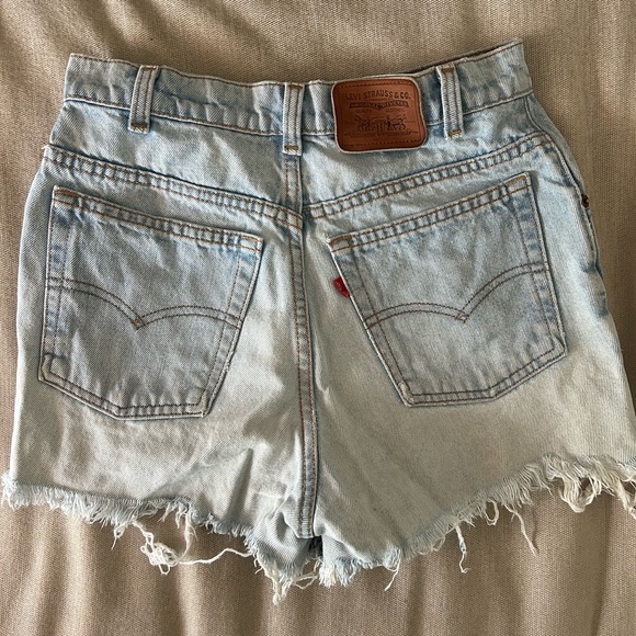 Levi’s Vintage Light Washed Distressed Denim Shorts - Picture 2 of 3